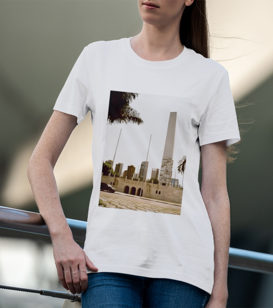 Obelisco Do Ibirapuera M M D C Viveram Pouco Para Morrer Bem Morreram Jovens Historical Monument São Paulo Brazil T-Shirt