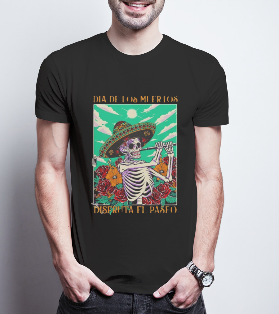 Calavera Golfer Día De Los Muertos Sombrero Flores Disfruta El Paseo T-Shirt