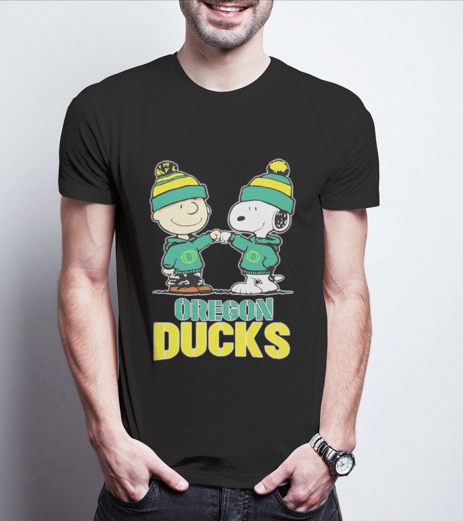 Charlie Brown Snoopy Fist Bump Oregon Ducks Fan Gear T-Shirt