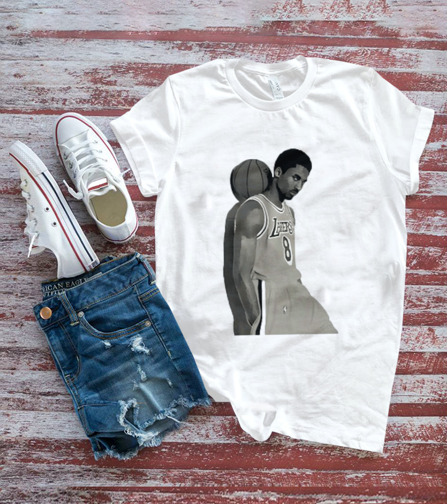 Kobe Bryant LA Lakers NBA Legend Iconic Number 8 T-Shirt