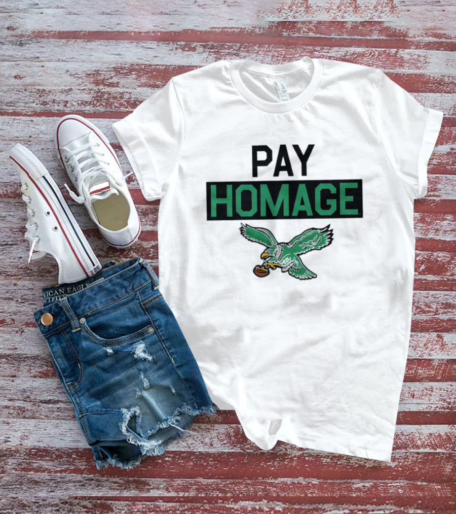 Pay Homage Philadelphia Eagles Football Vintage Eagle Carrying Football T-Shirt