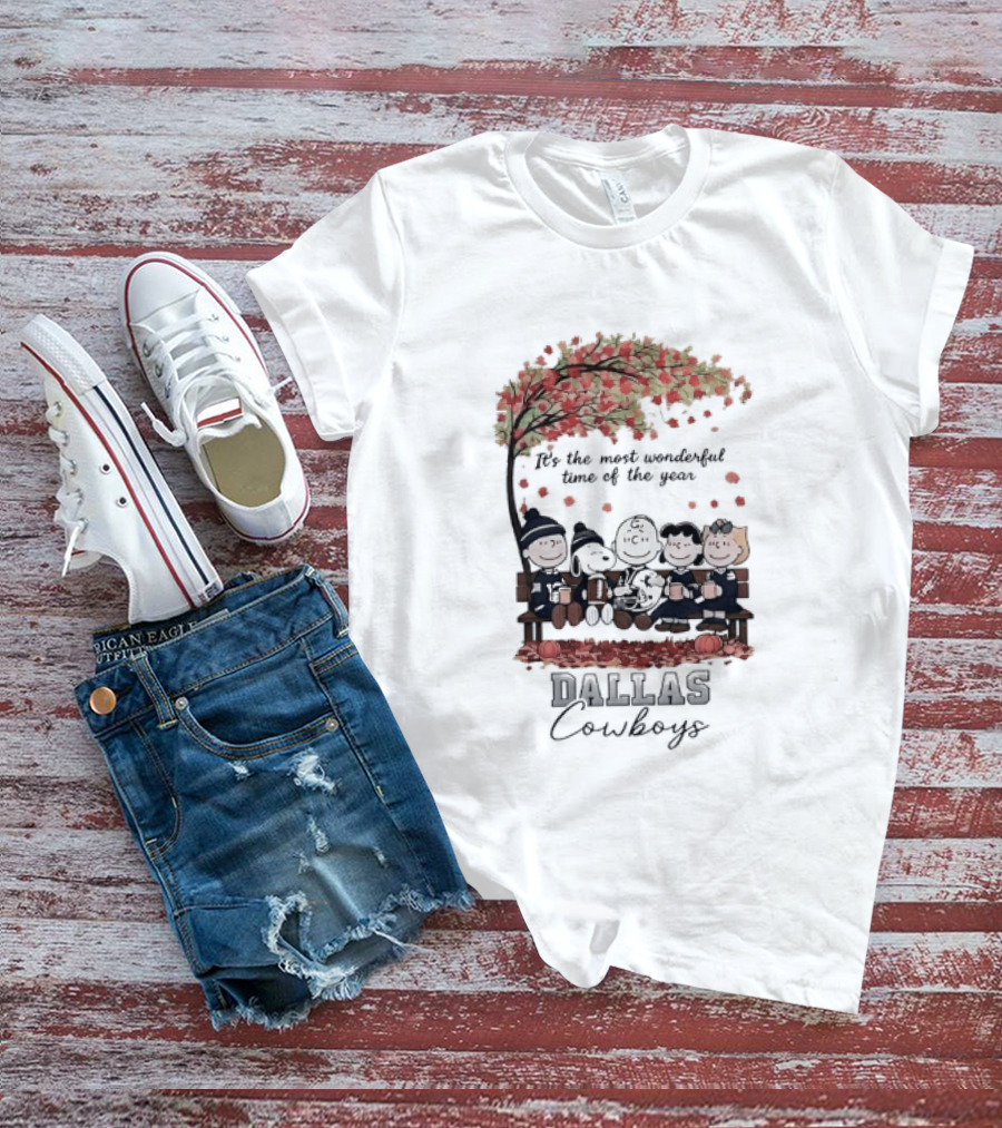 Peanuts Characters It's The Most Wonderful Time Of The Year Dallas Cowboys Autumn Scene T-Shirt