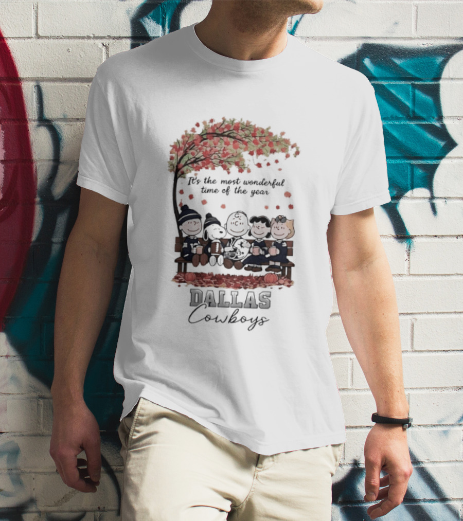 Peanuts Characters It's The Most Wonderful Time Of The Year Dallas Cowboys Autumn Scene T-Shirt