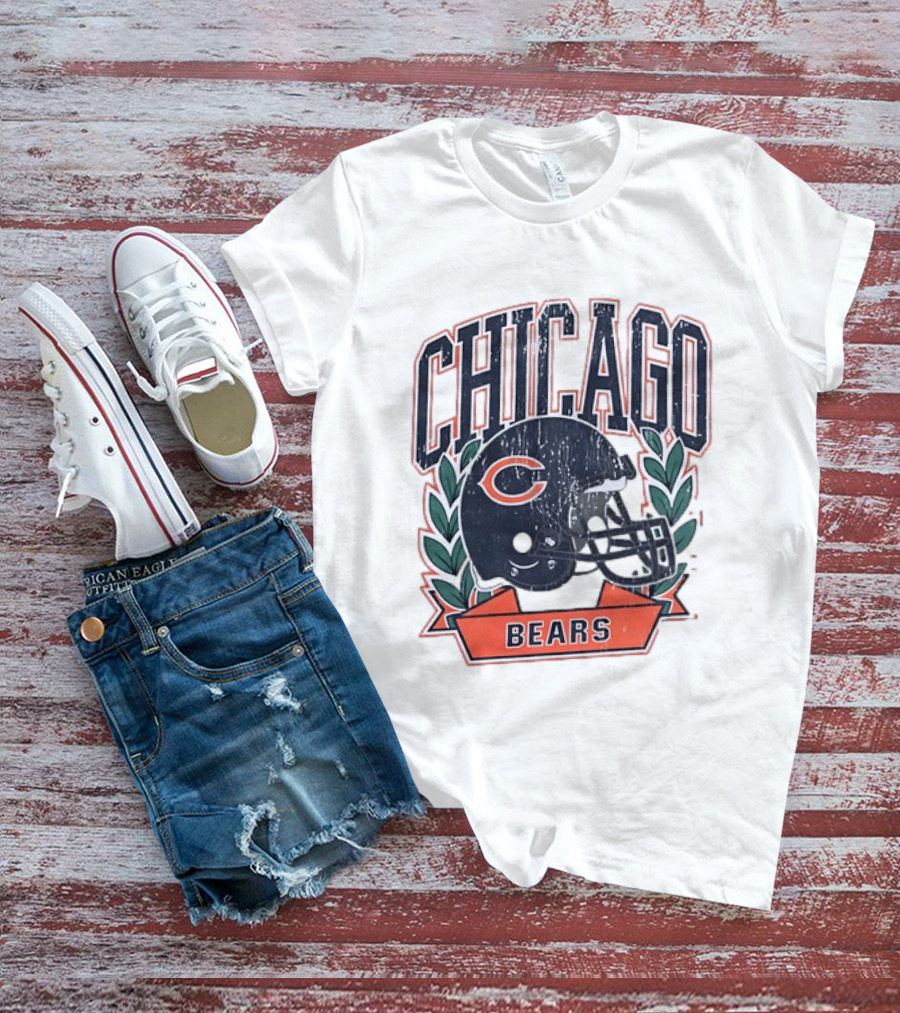 Chicago Bears Distressed Football Helmet T-Shirt