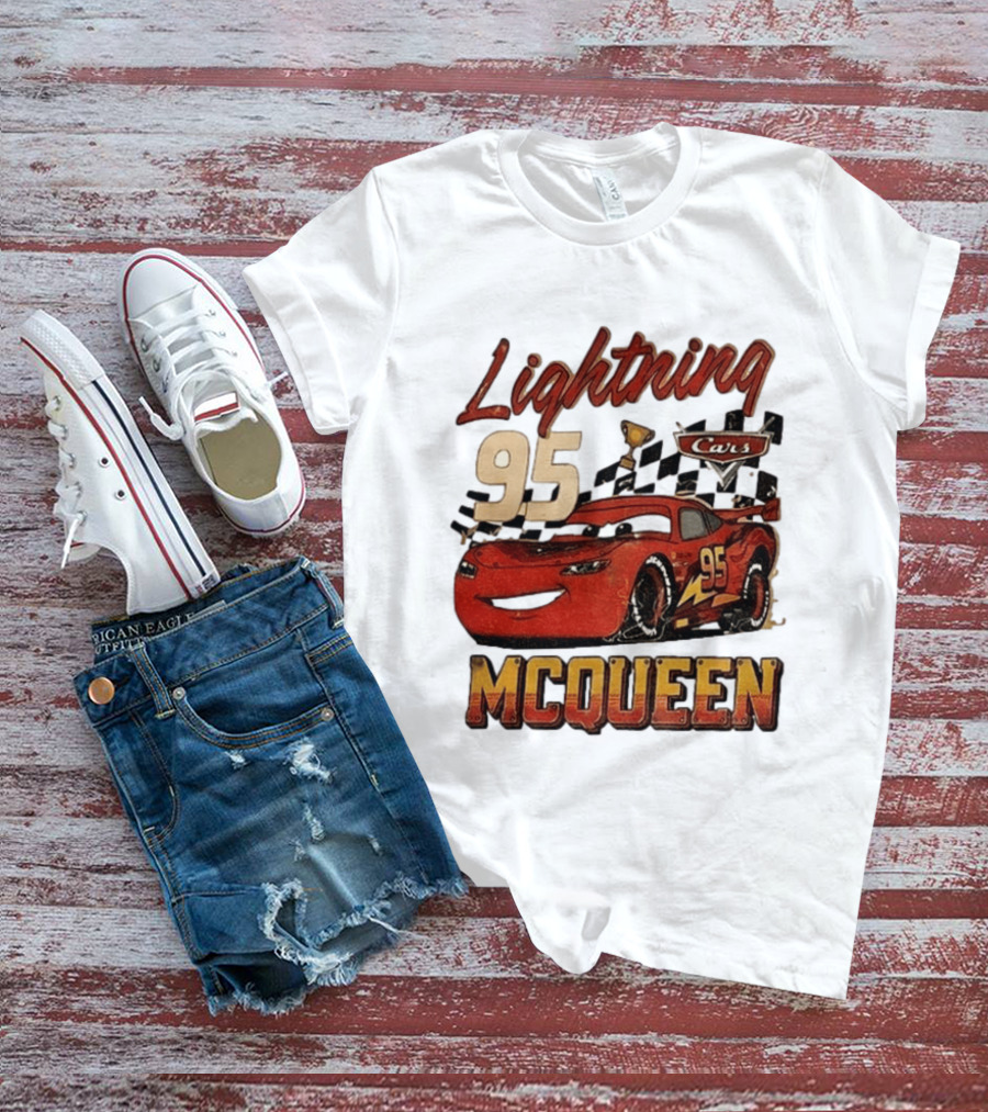Lightning McQueen 95 Cars Trophy Checkered Flags Disney Pixar T-Shirt