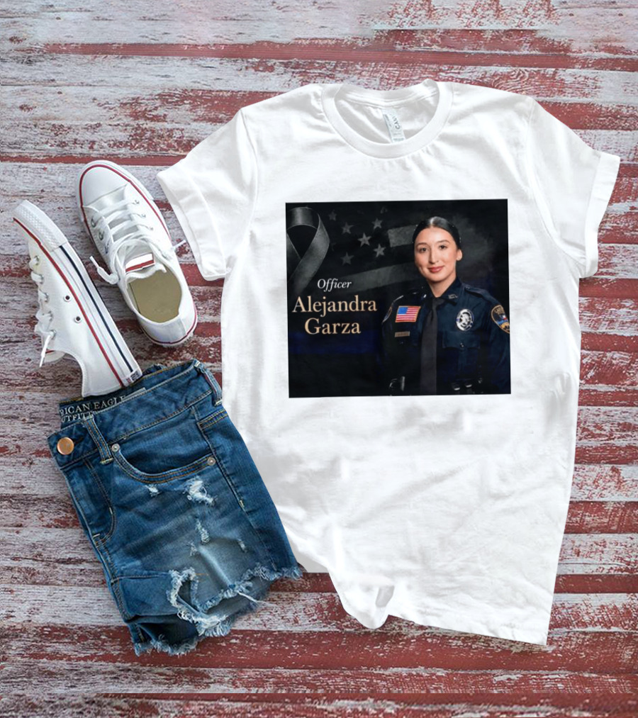 Officer Alejandra Garza Memorial Tribute With Flag And Ribbon T-Shirt