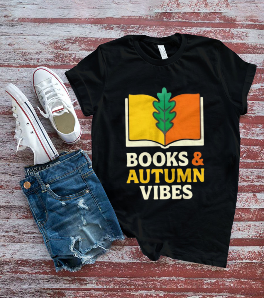 Books And Autumn Vibes Cozy Reading Season T-Shirt
