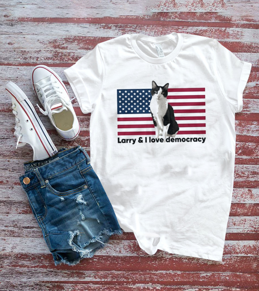 Larry I Love Democracy Cat American Flag T-Shirt