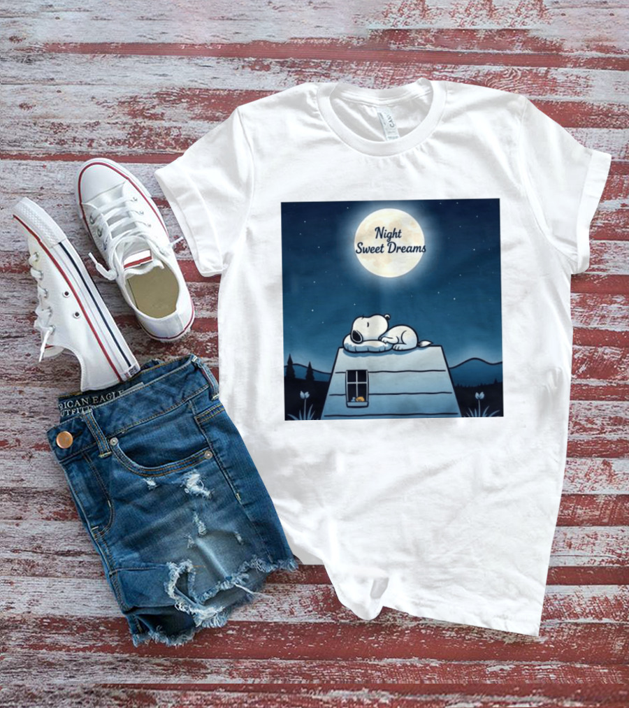 Snoopy Night Sweet Dreams Moonlight Scene Peanuts Sleeping Dog T-Shirt