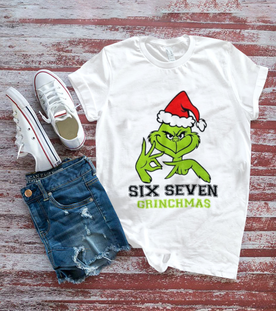 Grinch Santa Hat Six Seven Grinchmas Christmas 2025 Festive T-Shirt
