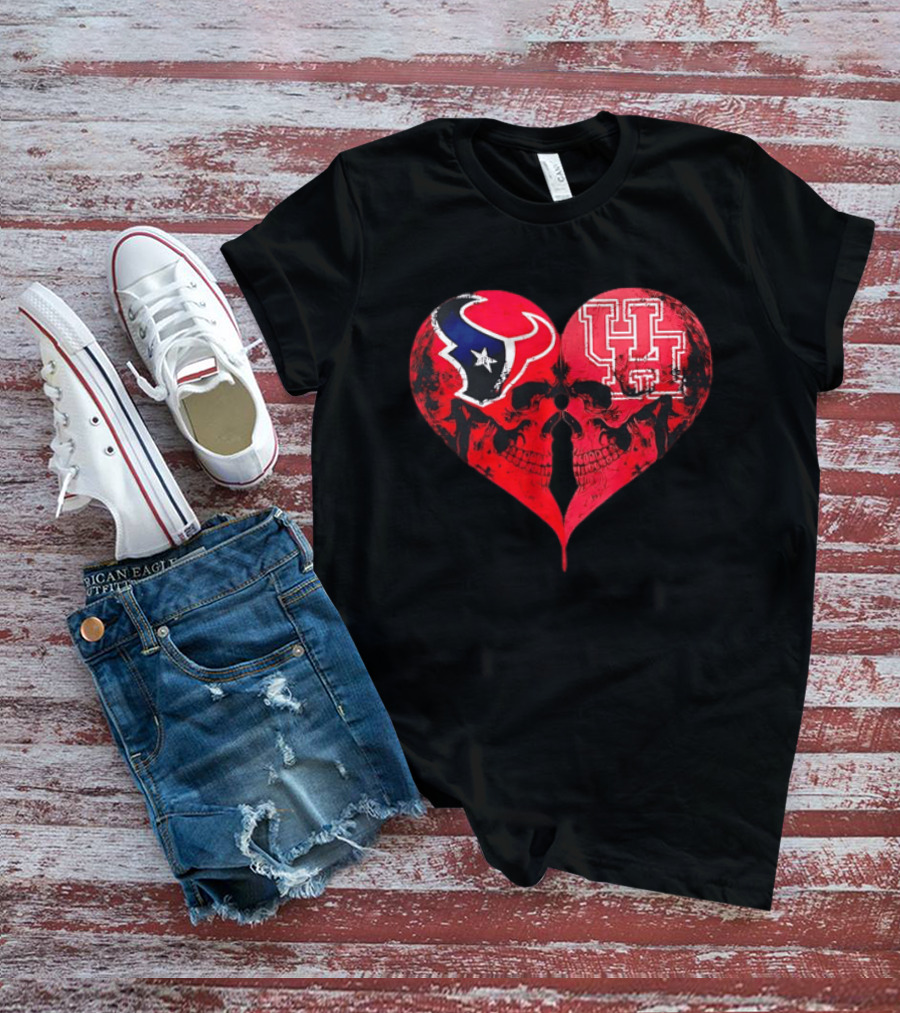 Houston Texans University Of Houston Cougars Heart Shaped Skulls Football Fans T-Shirt
