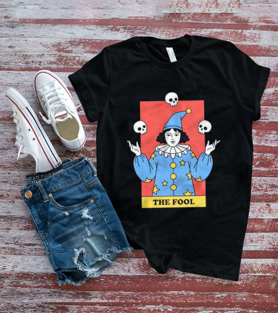 The Fool Tarot Card Jester Juggling Skulls Occult T-Shirt