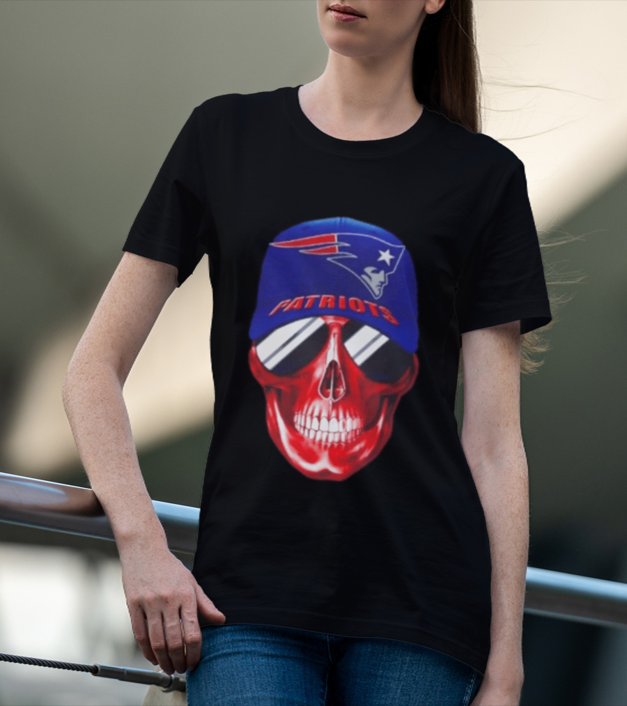 New England Patriots Cap Skull Smiling For Fans T-Shirt