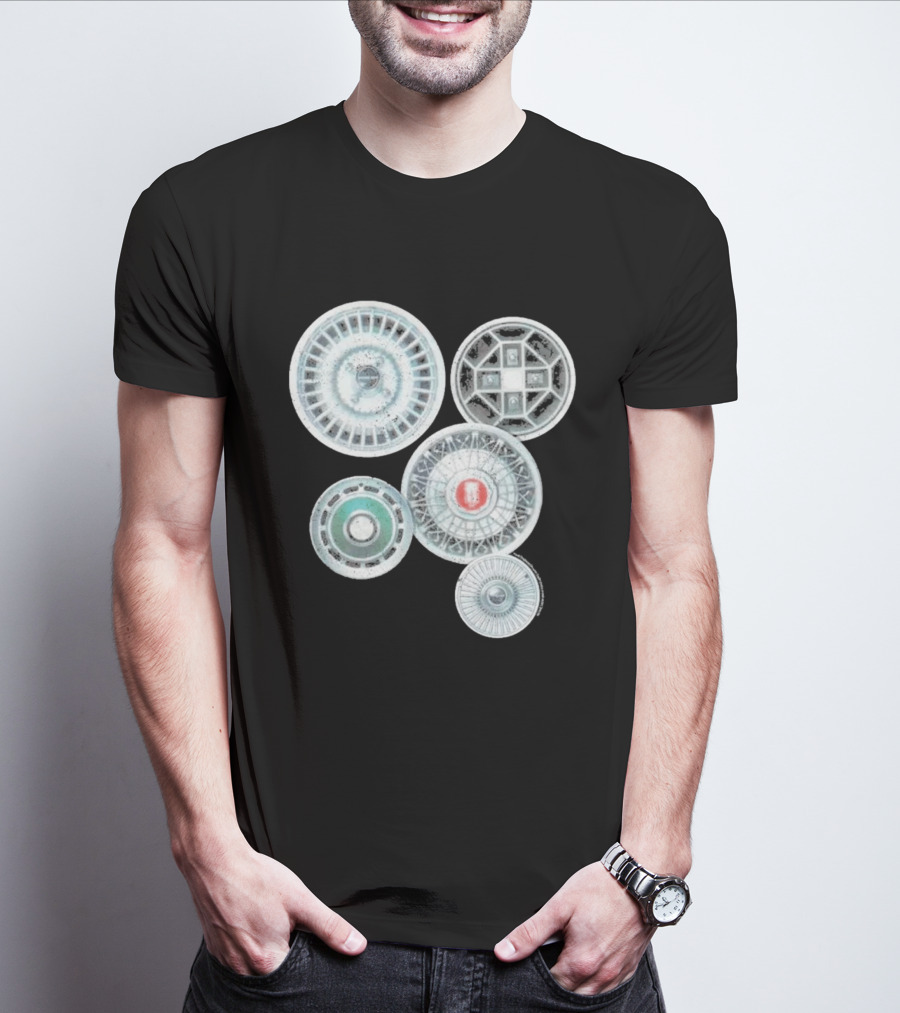 Vintage Ford Hubcaps Collection Classic Car Enthusiast Retro Wheels T-Shirt