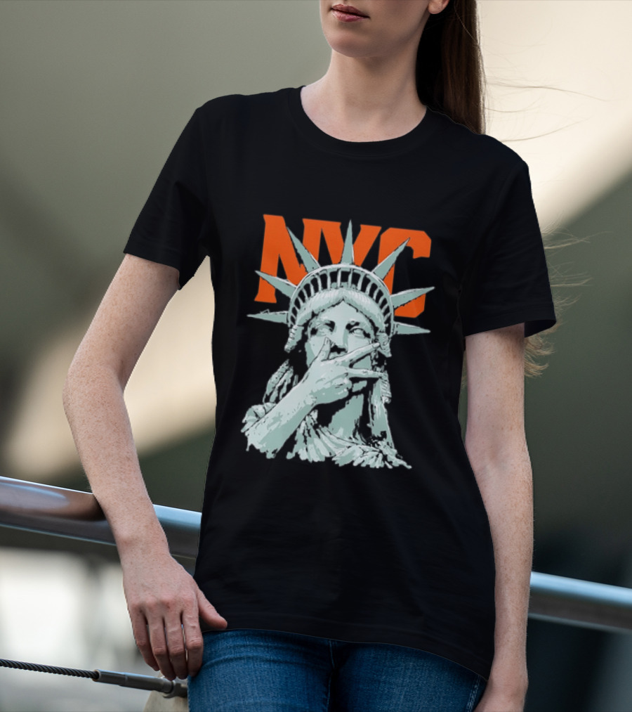 NYC Statue Of Liberty Peace Gesture Iconic Liberty T-Shirt