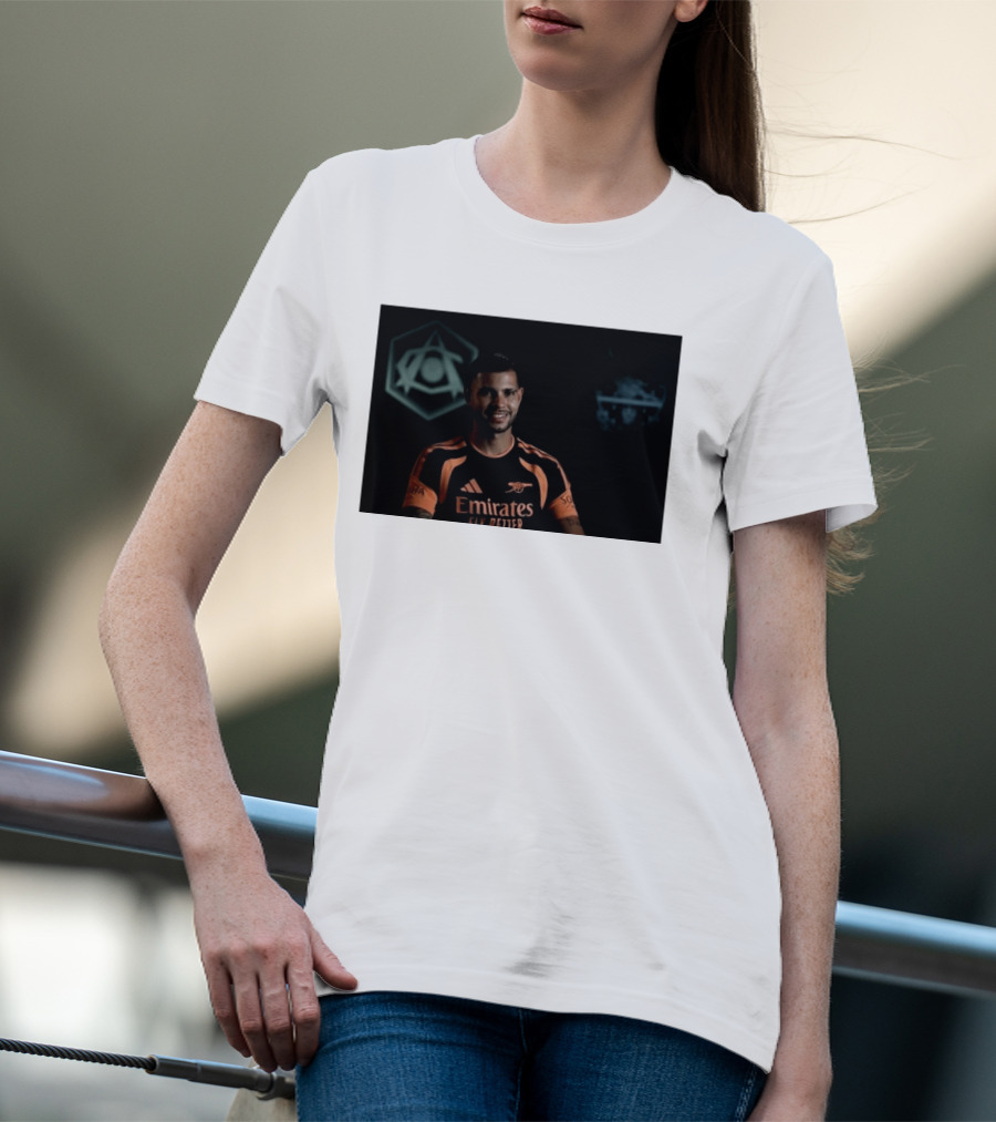 Emirates Fly Better Arsenal Move Ambitions Guimarães SOPHIA T-Shirt