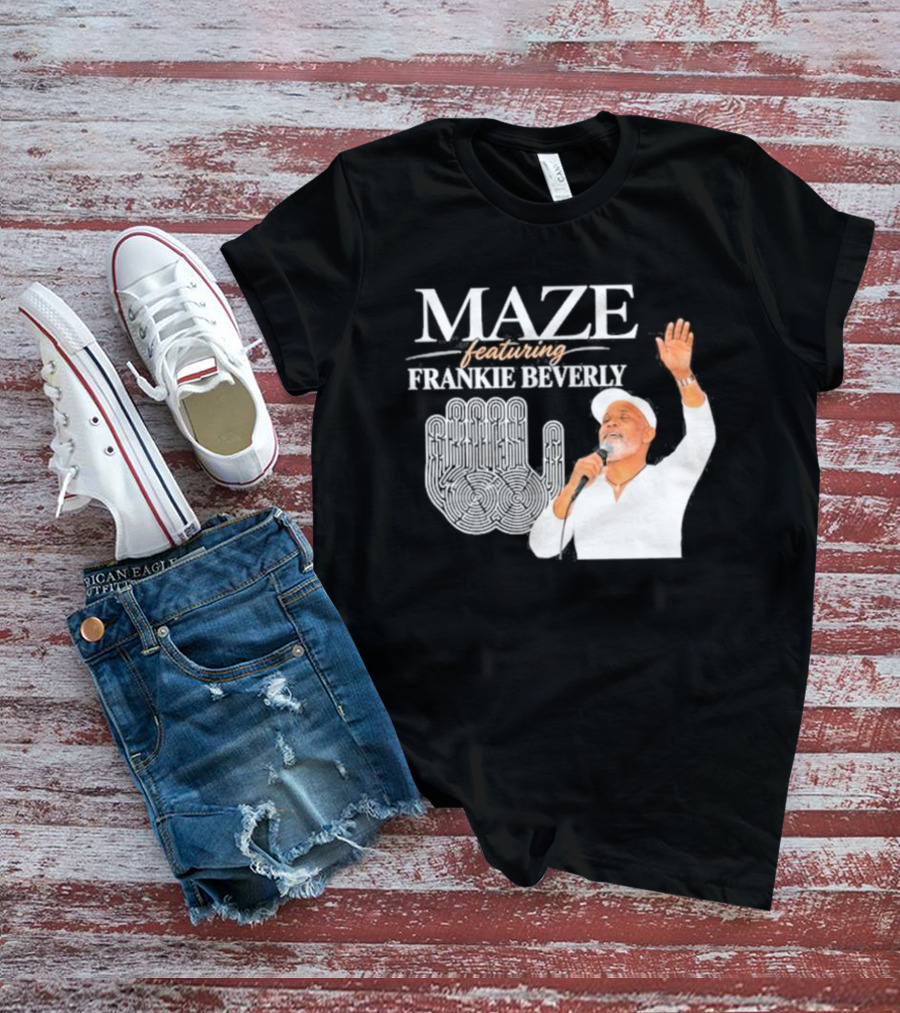Maze Featuring Frankie Beverly White Outfit Microphone Performance Iconic Image T-Shirt