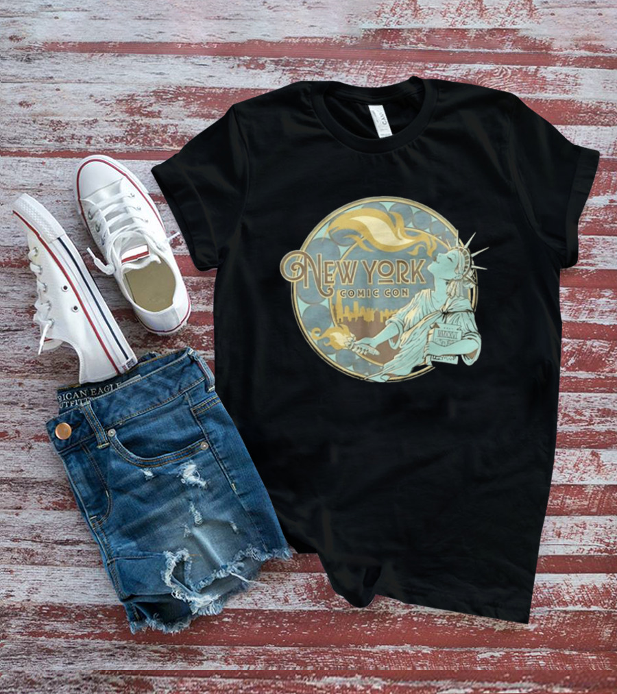 New York Comic Con MMXXVI Statue Of Liberty Art Nouveau T-Shirt