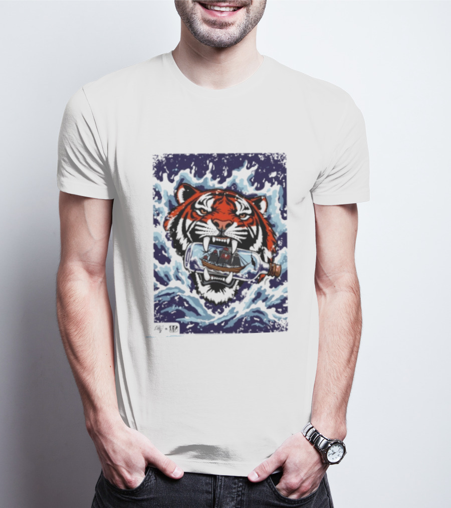 Cincinnati Bengals Vs Tampa Bay Buccaneers Tiger Ship Ocean Clash T-Shirt
