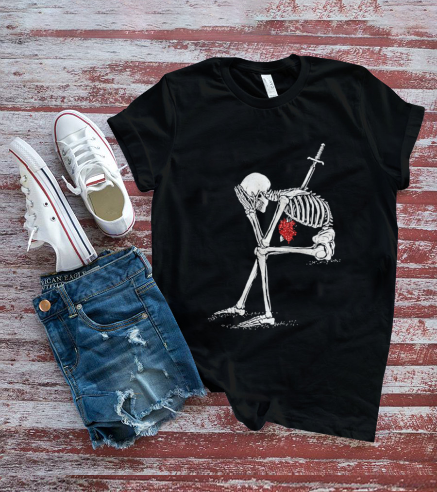 Sad Skeleton With Sword And Bleeding Heart Drawing T-Shirt