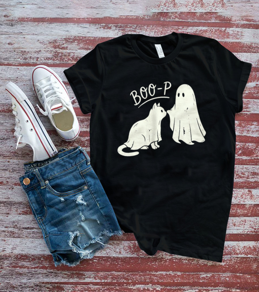 Boo P Humor Halloween Cat Ghost Playful Spirit And Feline Paw Interaction T-Shirt