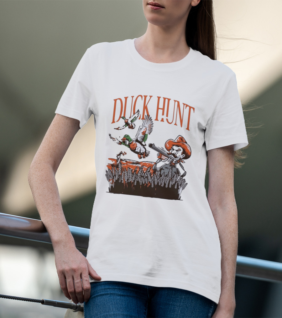 Duck Hunt Hunter Wildlife Outdoors Vintage Cowboy Shooting Scene T-Shirt