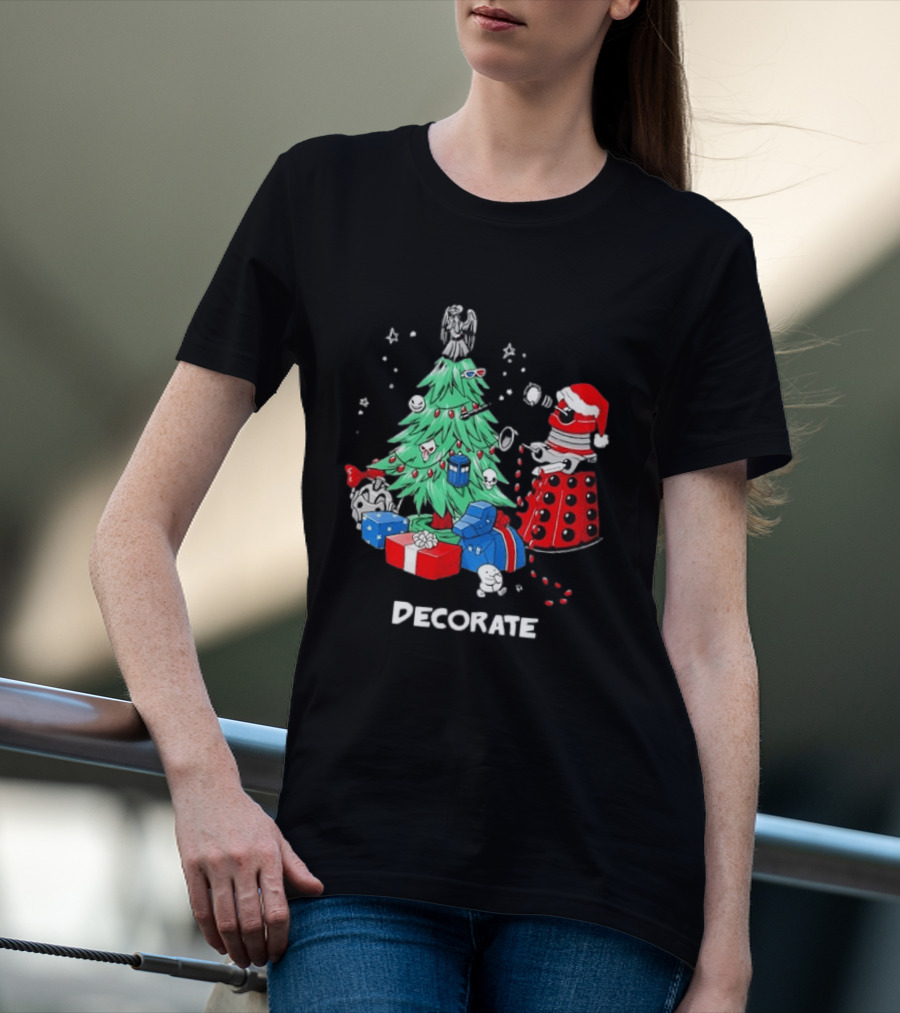 Doctor Who Dalek Christmas Tree Decorate Scene T-Shirt