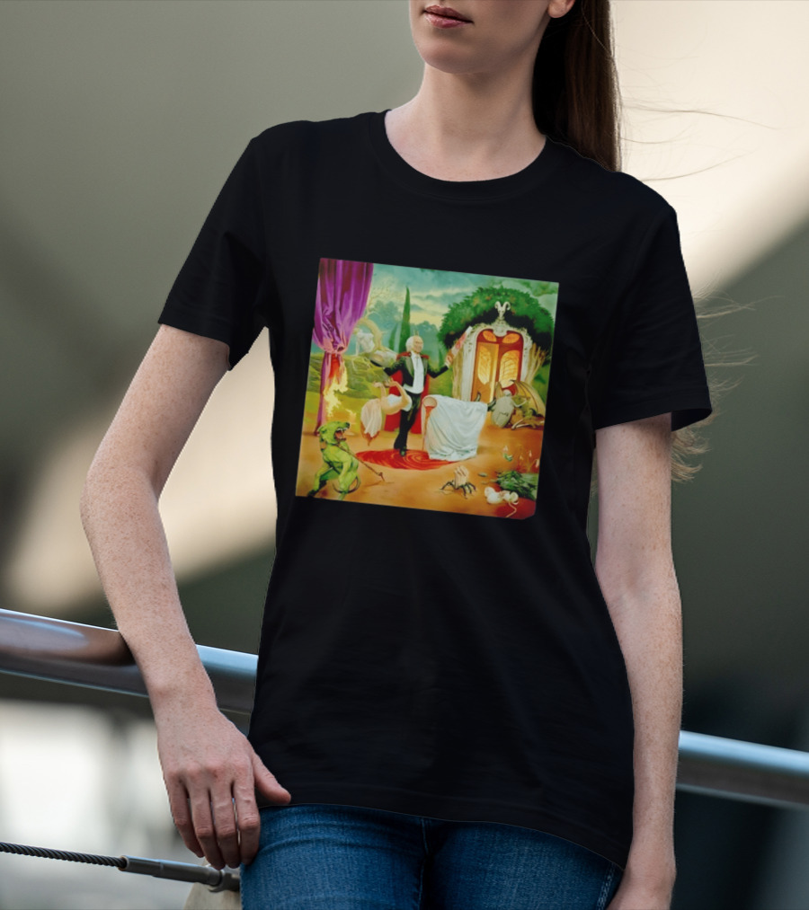 Surreal Magician Gothic Horror Sawing Woman In Half Fantasy Scene T-Shirt