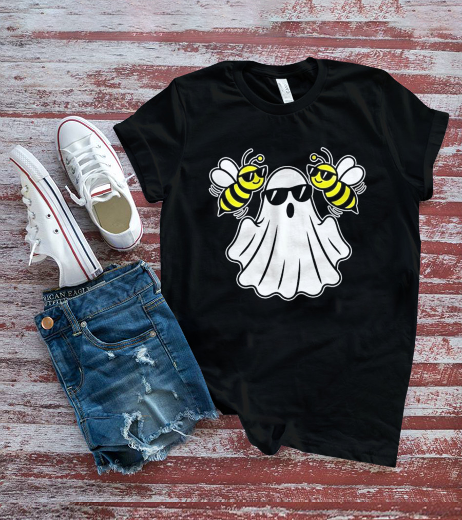 Ghost With Sunglasses And Bees Spooky Halloween Fun T-Shirt