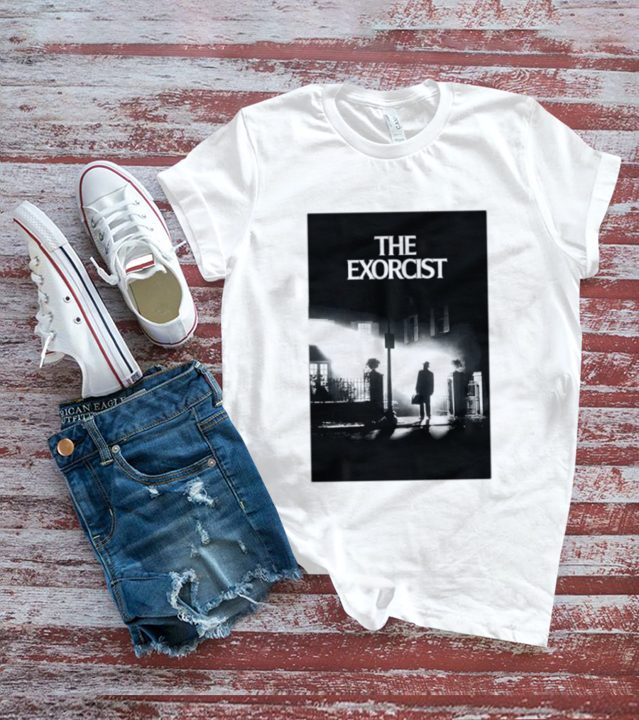 The Exorcist Iconic Horror Movie Walking Man Shadow Scene T-Shirt