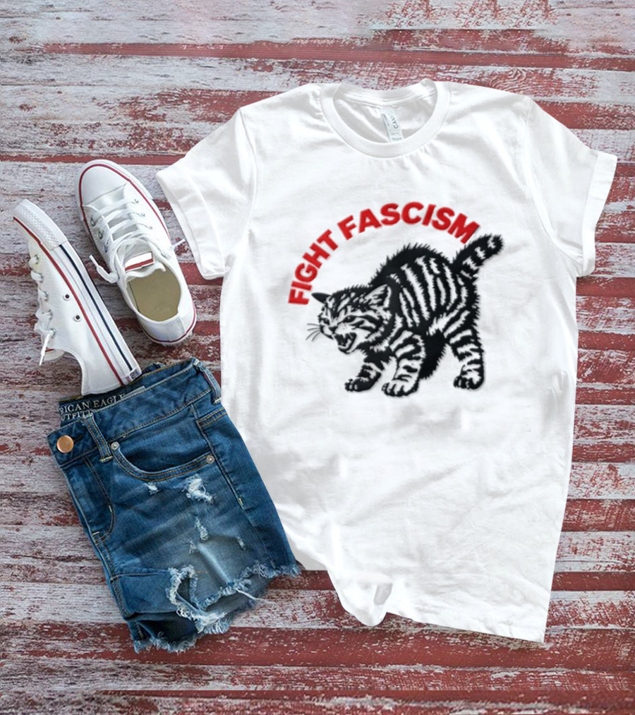 Hissing Striped Kitten Fight Fascism Arched T-Shirt