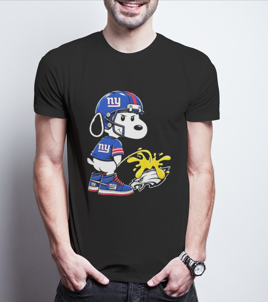 Snoopy New York Giants Pees On Philadelphia Eagles Rivalry T-Shirt