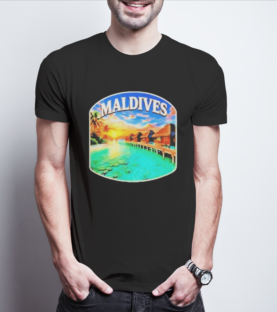Maldives Tropical Sunset Overwater Bungalows Exquisite Island Escape T-Shirt