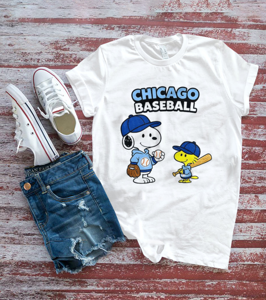 Chicago Cubs Baseball Snoopy Woodstock Peanuts Cartoon MLB T-Shirt