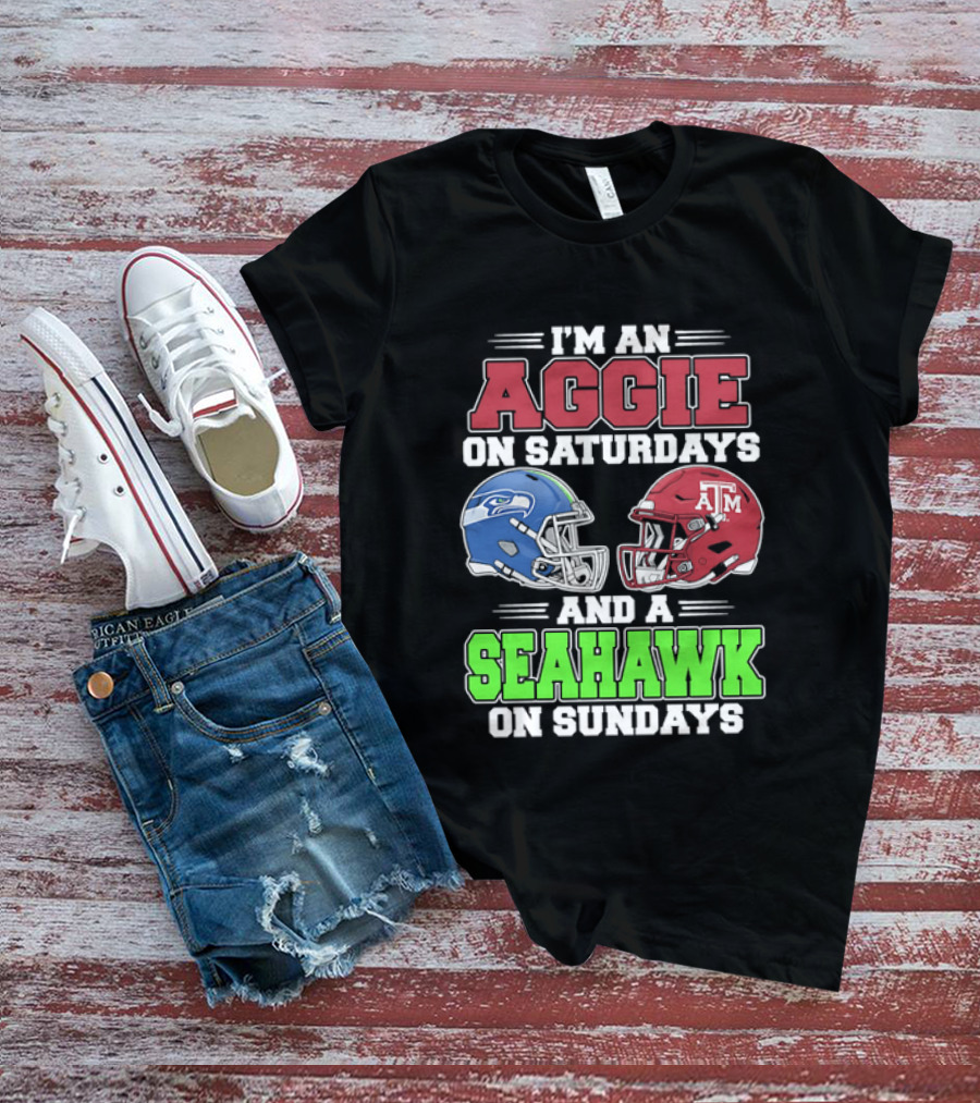 I'm An Aggie On Saturdays And A Seahawk On Sundays Football Helmets T-Shirt