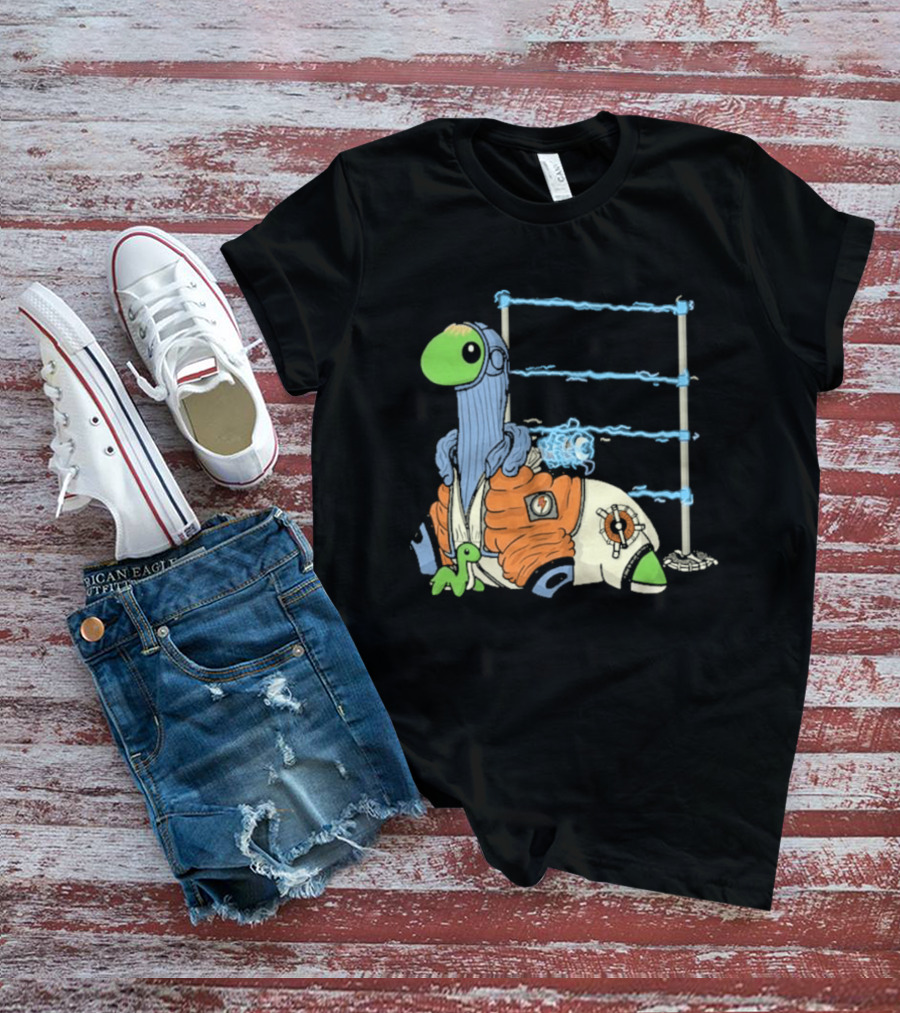 Wattson Nessie Apex Legends Character With Baby Nessie And Fences T-Shirt