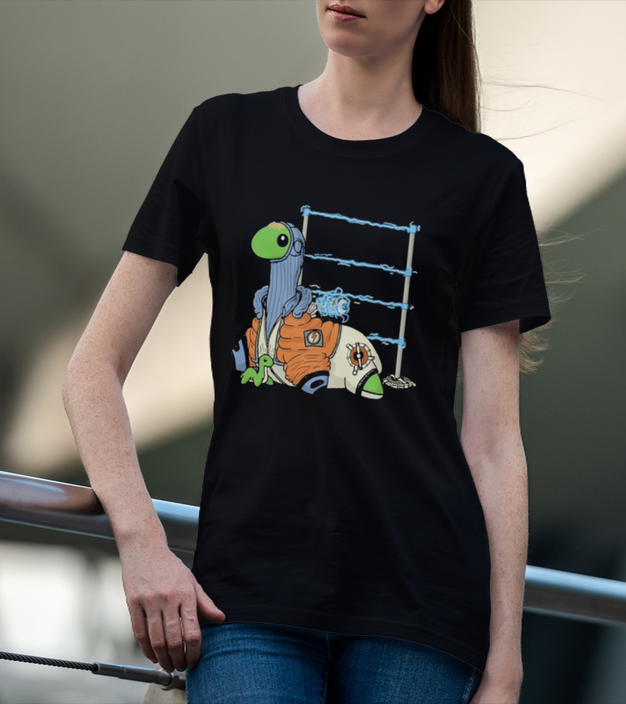 Wattson Nessie Apex Legends Character With Baby Nessie And Fences T-Shirt