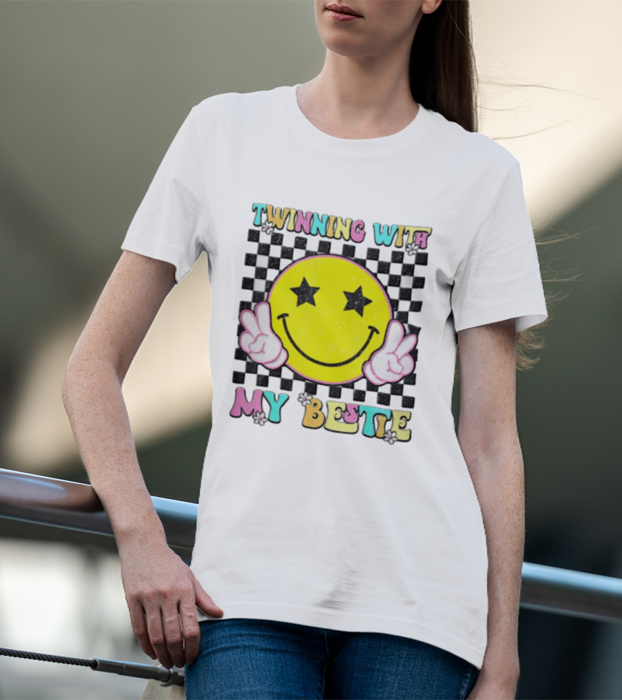 Twinning With My Bestie Yellow Smiley Face Checkered Star Eyes Peace Signs T-Shirt