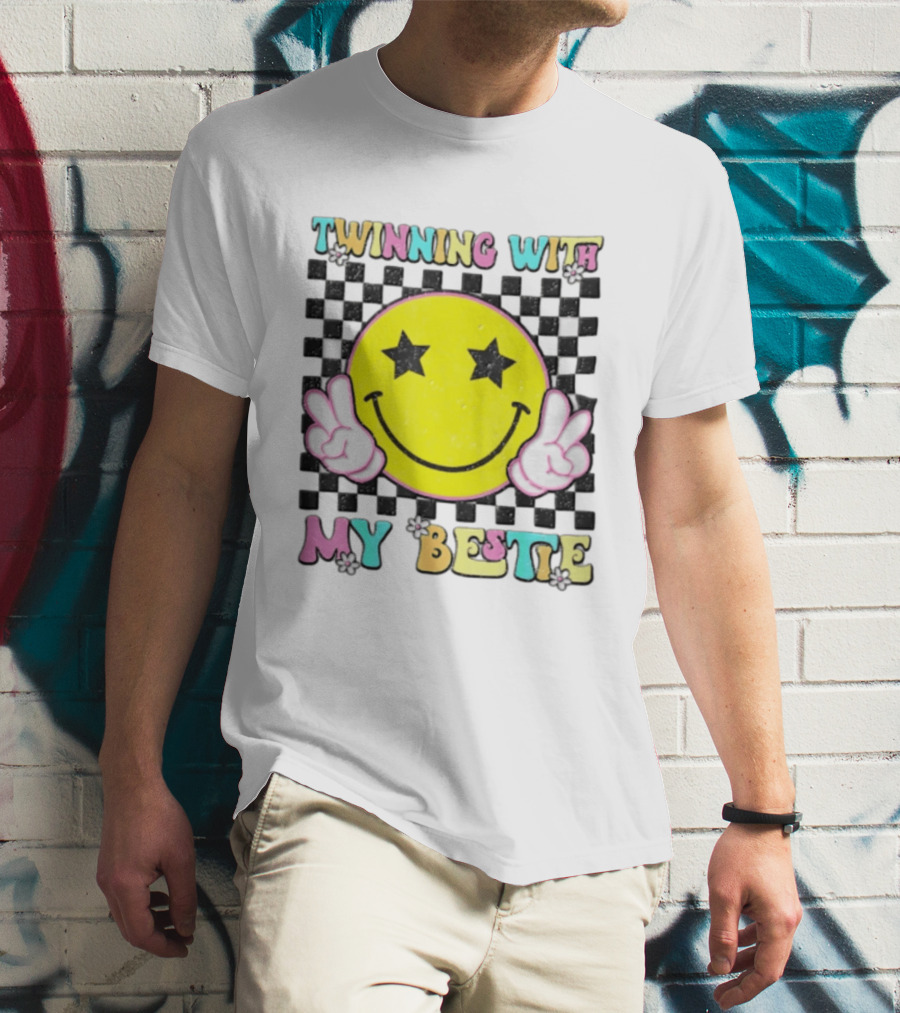 Twinning With My Bestie Yellow Smiley Face Checkered Star Eyes Peace Signs T-Shirt