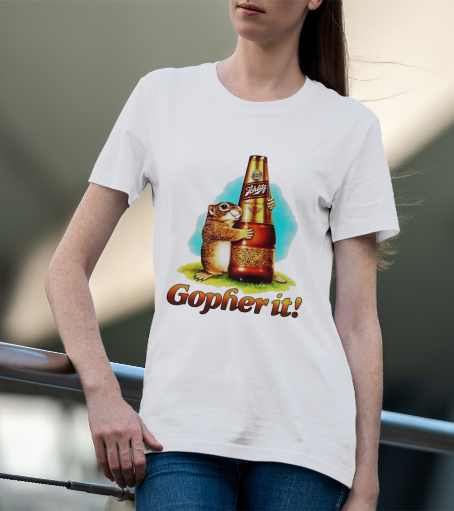 Schlitz Beer Gopher It Bottle Hugging Squirrel Vintage Advertising T-Shirt