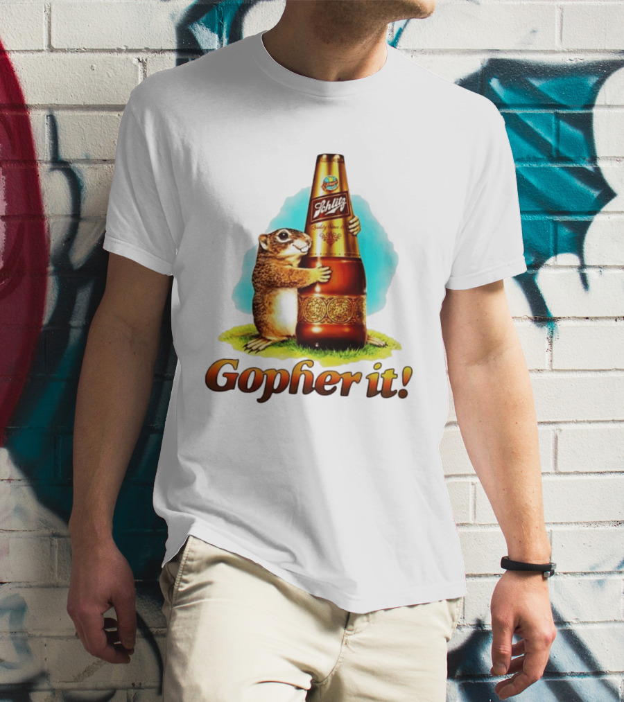 Schlitz Beer Gopher It Bottle Hugging Squirrel Vintage Advertising T-Shirt