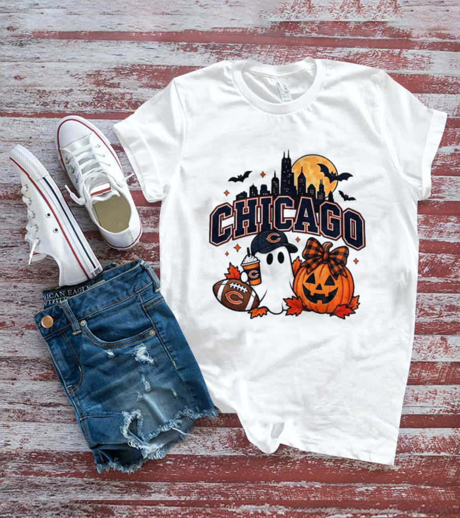 Chicago Bears Halloween Ghost Pumpkin Football Skyline Moon T-Shirt