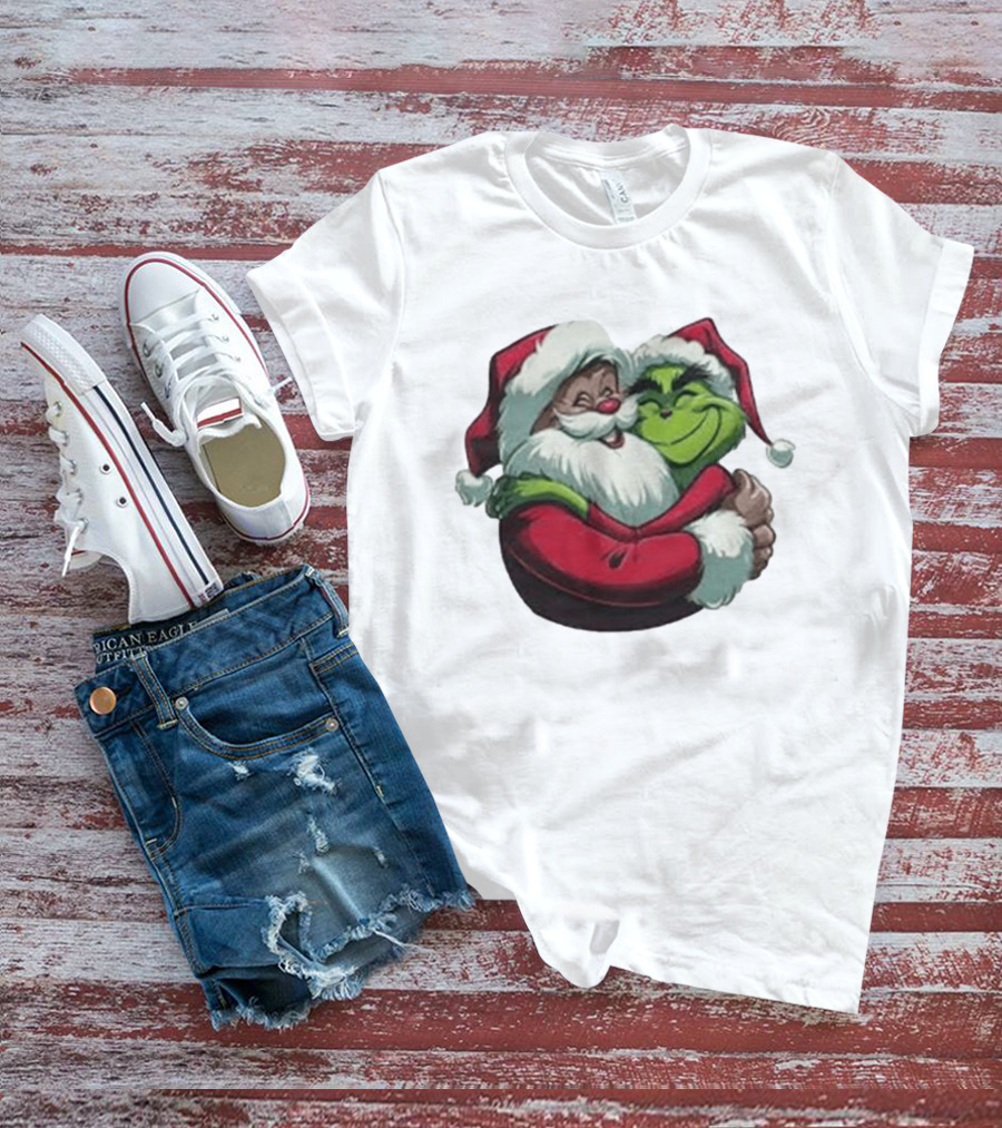 Grinch And Santa Embrace Christmas Magnet T-Shirt