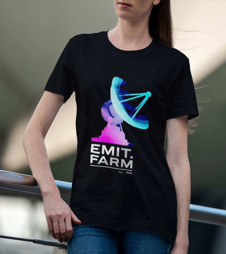 Emit Farm Est 2024 Satellite Dish Radio Telescope Science T-Shirt