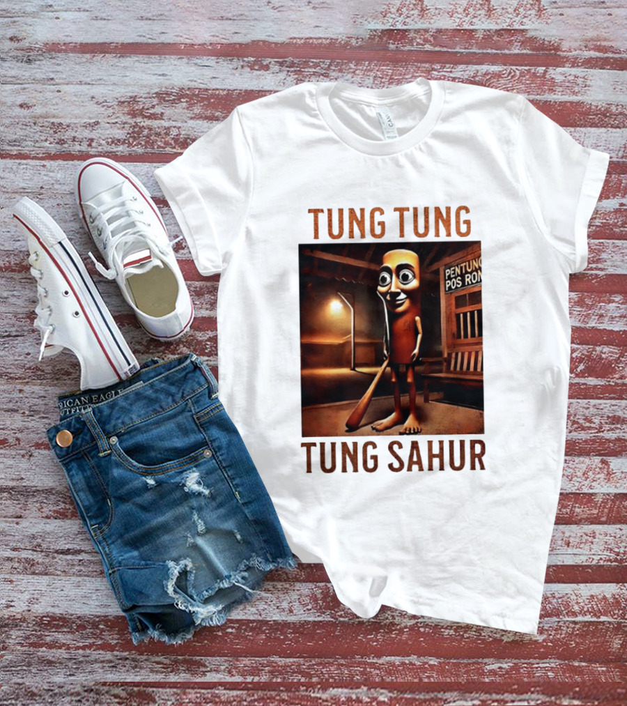 Tung Tung Tung Sahur Pentung Pos Ron Indonesian Culture Night Scene T-Shirt