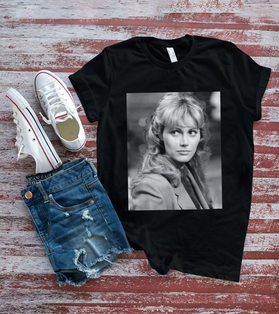 Rip Mary Louise Weller 1946 2026 Vintage Black And White T-Shirt