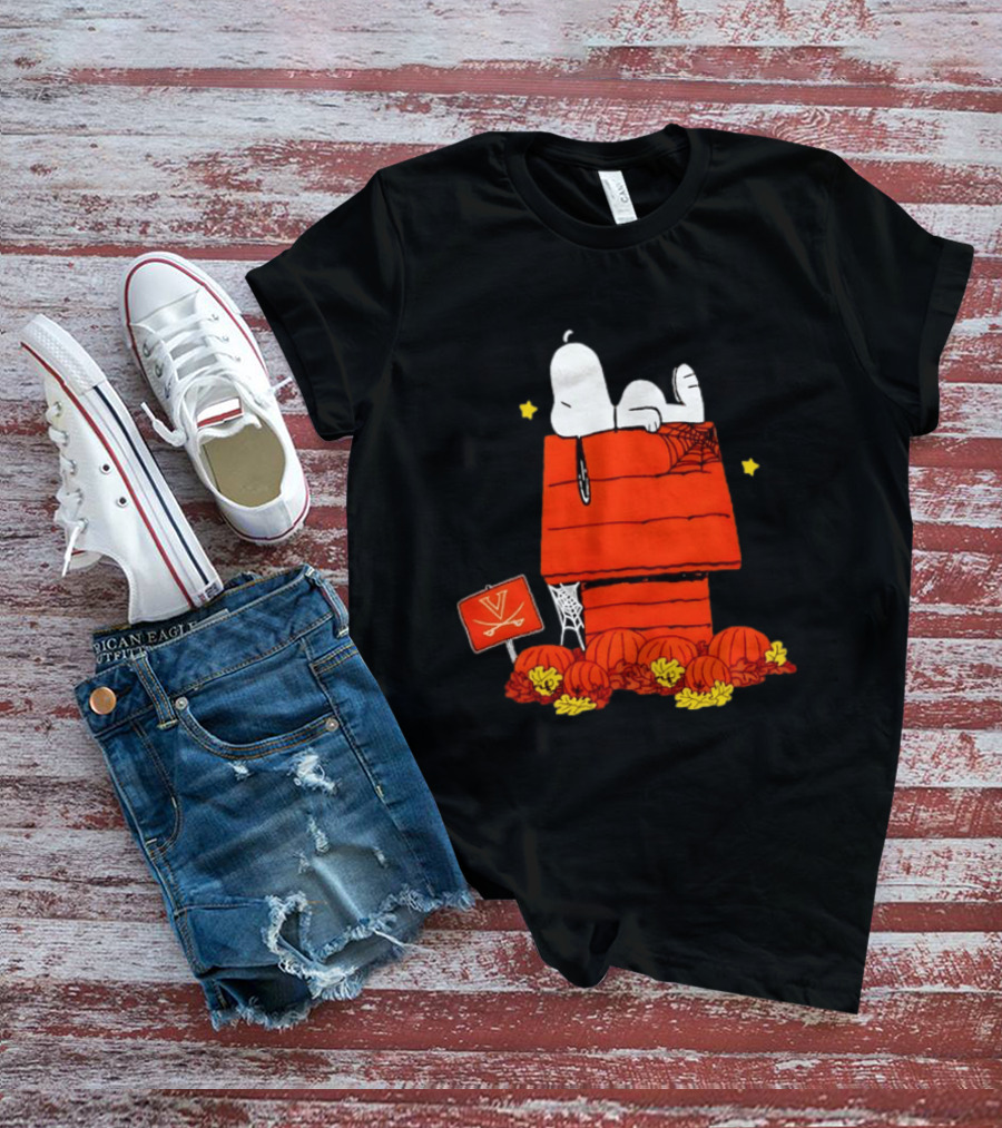 Snoopy Halloween Doghouse Virginia Cavaliers College Football Peanuts Pumpkins T-Shirt