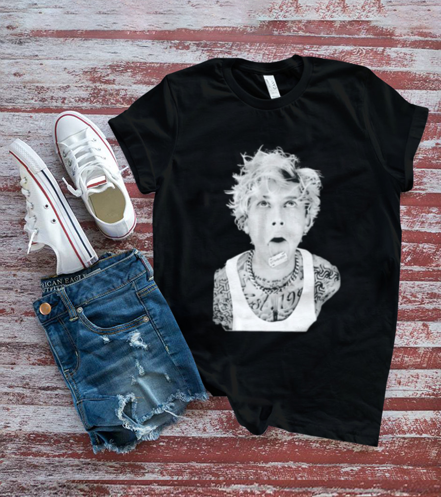 Machine Gun Kelly 1990 Blonde Hair Razor Tongue Tattoo Styling T-Shirt