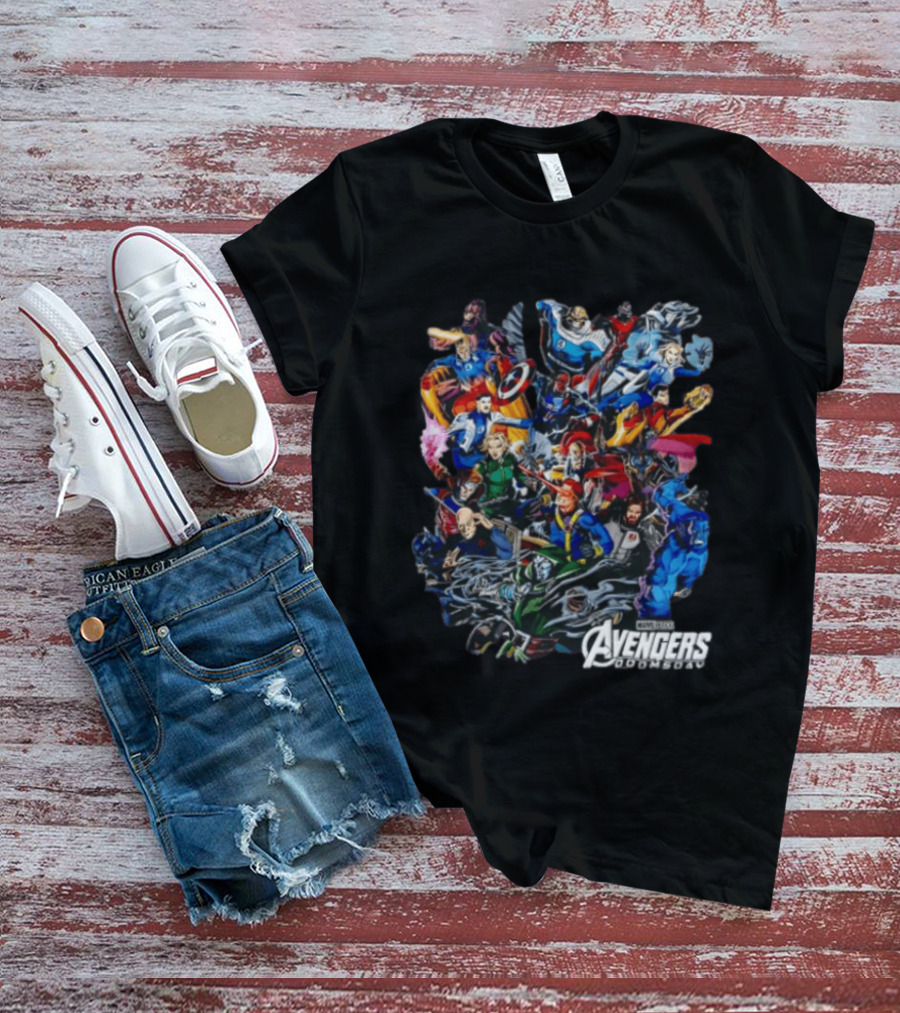Marvel Studios Avengers Superheroes Group Comic Doomsday T-Shirt