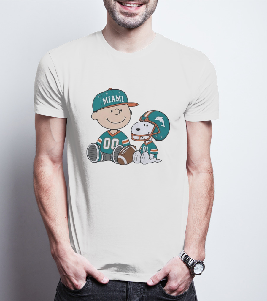 Miami Dolphins Charlie Brown Snoopy Football Fans 00 01 Jersey T-Shirt